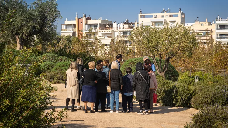 Ο κήπος πάνω από τη θάλασσα