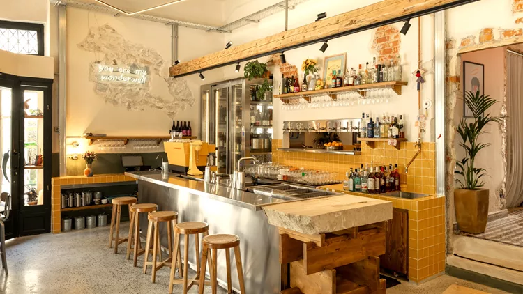 Το μπαρ 'El Mío Abnormal' στον Βόλο