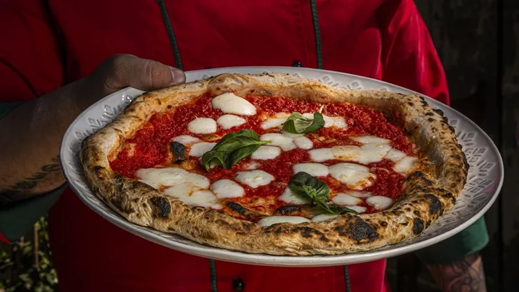 Νέο εστιατόριο Le Pizze di San Gennaro από τον Μάρκο Τζεναμπόνι στη Νέα Σμύρνη
