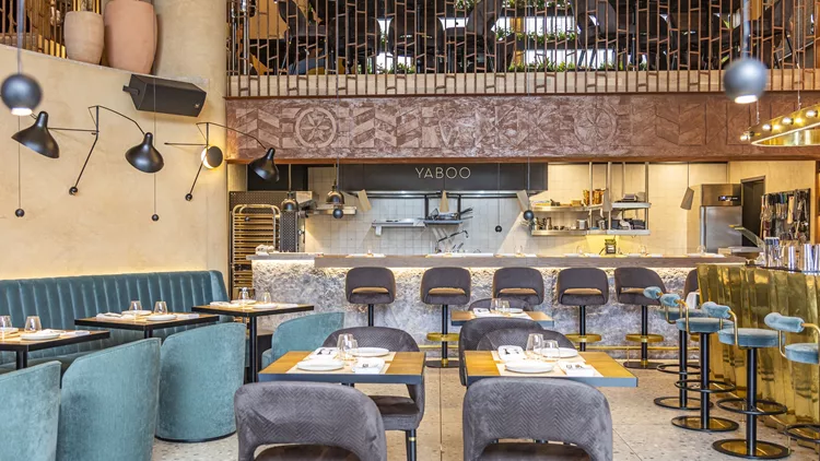 Το Yaboo, bar restaurant στον Πειραιά