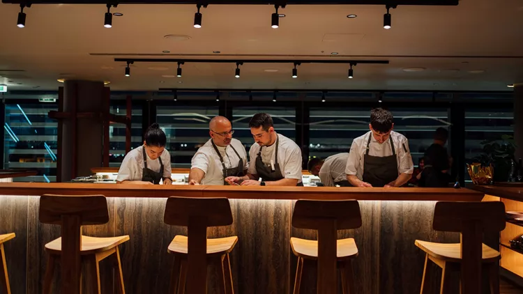 Το εστιατόριο Amphibian του Τάσου Μαντή στη Στέγη