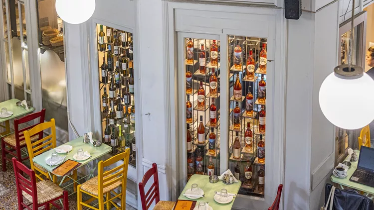 Το νέο μαγειρείο ΑTHeRee στη στοά Τοσίτσα