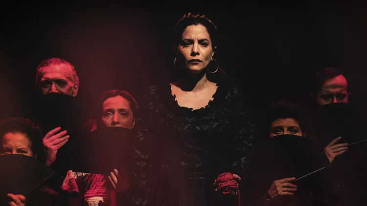 Ματωμένος Γάμο ΜΟΝΤΕΡΝΟΙ ΚΑΙΡΟΙ 2025-26