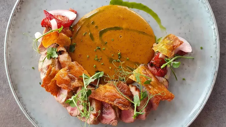 Manouka Στάθης Χρηστίδης