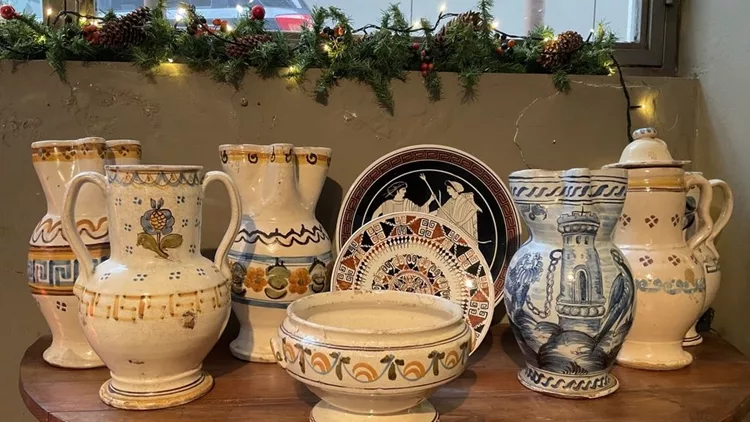 παζάρι κεραμικών Vlastari Antiques