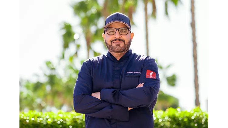 Ο pastry chef Antonio Bachour
