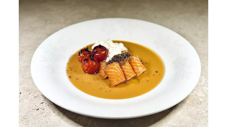 Σολομός στρατσιατέλα στο Matsuhisa Athens