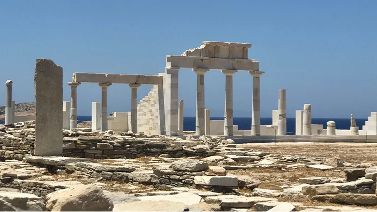 Ιερό Απόλλωνα στο Δεσποτικό