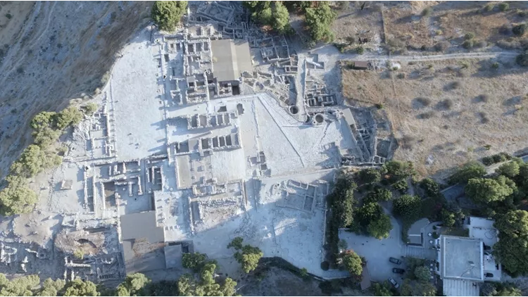 Φαιστός από ψηλά