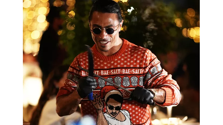 Τι τρέχει με τον Nusret: H άνοδος και η πτώση του Salt Bae
