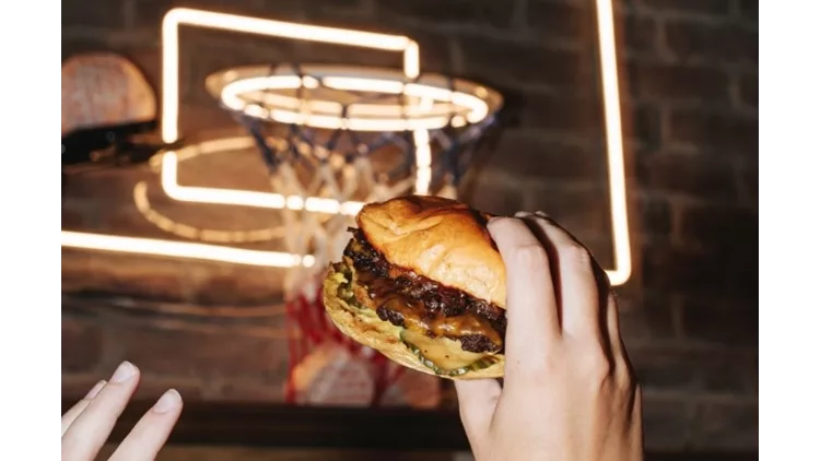 Στο Smash ‘n Bun, για δύο εξόχως premium burgers