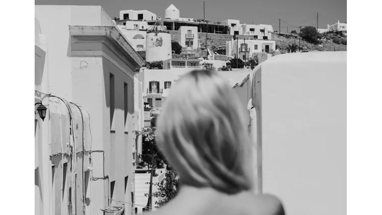 Το 47 Circles παρουσιάζει την έκθεση 'Unveiled: The Fine Art Lens of NikZik'.