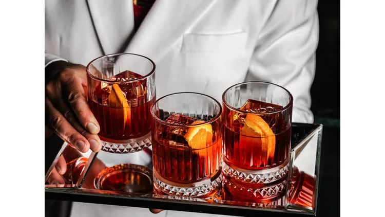 Negroni Week: Η γλυκόπικρη επιστροφή στα μπαρ της Αθήνας