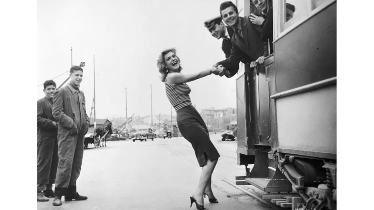 Ποτέ την Κυριακή