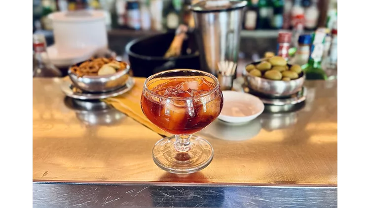 Ο ναός του Negroni που αποθεώθηκε από το σύμπαν της μόδας και του design