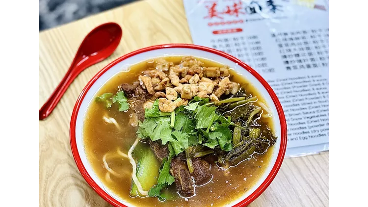 Στην Chinatown της Αθήνας, υπάρχει ένα από τα πιο Bourdainικά εστιατόρια της πόλης