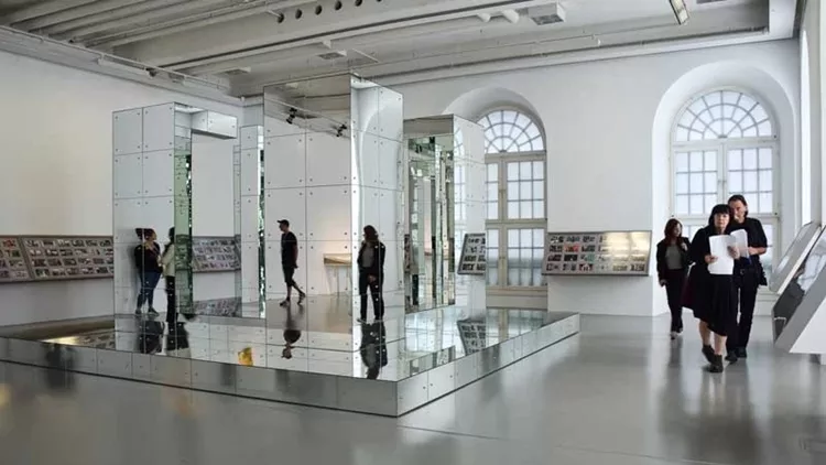 Documenta Λουκάς Σαμαράς