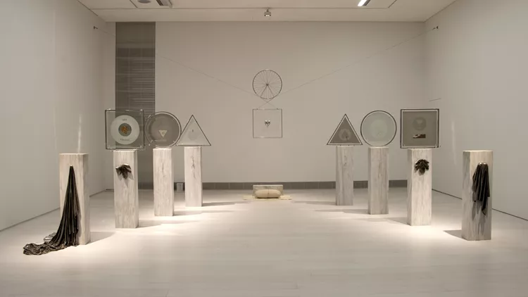 Θόδωρος αντί αναδρομικής