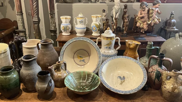 Vlastaris Antiques