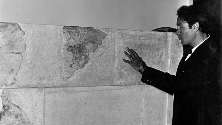 Γιάννης Χρήστου Εναντιοδρομία