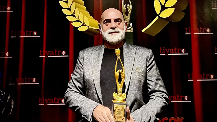 ΔΗΜΗΤΡΗΣ ΚΑΡΑΤΖΙΑΣ