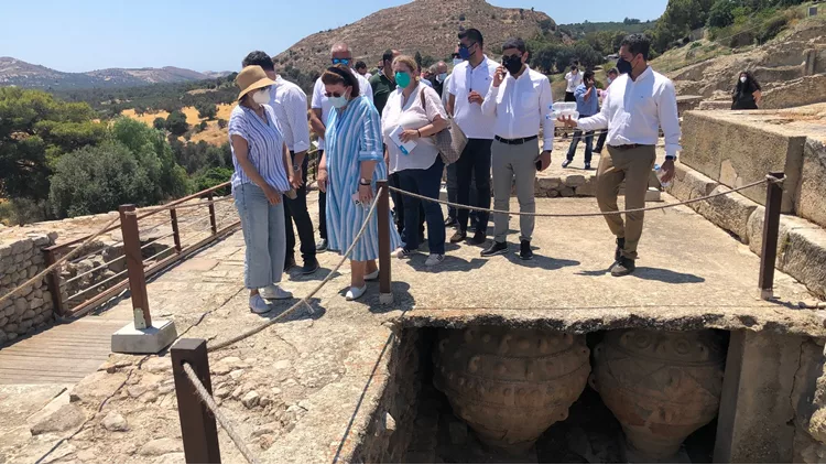 Φαιστός Μενδώνη