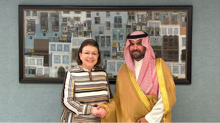 Λίνα Μενδώνη Badr bin Abdullah bin Farhan Al-Saud