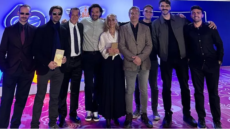 ΟΙΔΙΠΟΥΣ ΤΥΡΑΝΝΟΣ, ΘΑΝΑΣΗΣ ΣΑΡΑΝΤΟΣ (18ο Διεθνές Διαγωνιστικό Φεστιβάλ Saint-Muse)