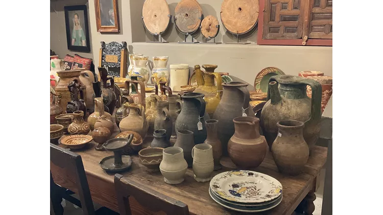 Bazaar κεραμικών Vlastaris Antiques