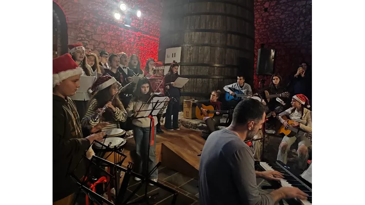 10 ΕΚΔΗΛΩΣΕΙΣ ΣΕ ΜΙΑ ΧΡΙΣΤΟΥΓΕΝΝΙΑΤΙΚΗ ΓΙΟΡΤΗ