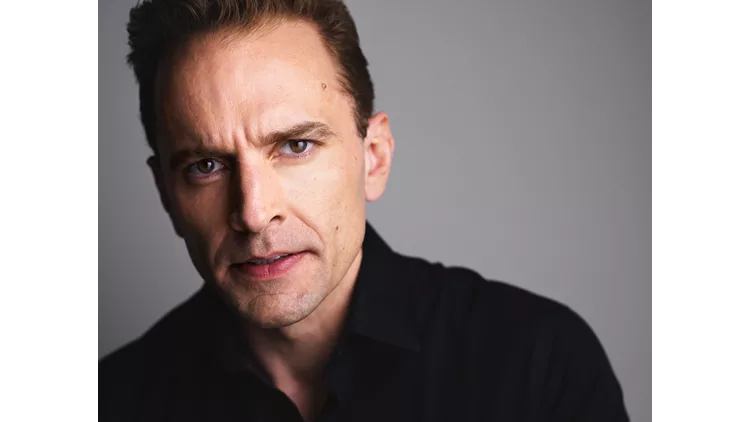 Ο Gene Gillette έρχεται στο Υπόγειο του Θεάτρου Τέχνης