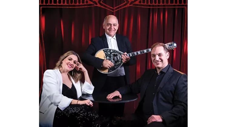 Τα Swing του Μανώλη Χιώτη