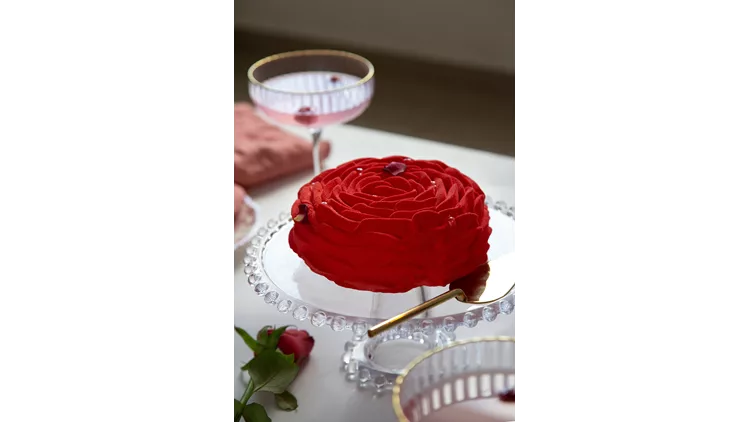 Red Velvet Rose Madame Fraise