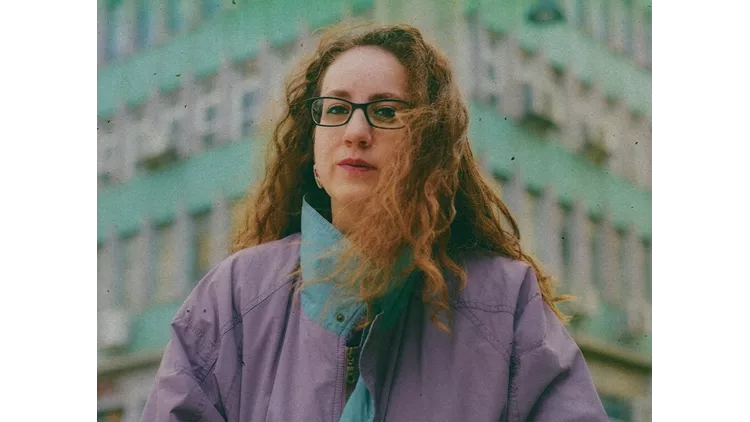 Nefeli Walking Undercover