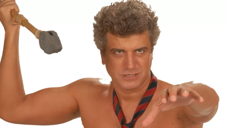 Ο Βλαδίμηρος Κυριακίδης (ξανα)συναντά τον «Caveman»