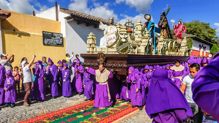 Πασχαλινά ταξίδια από τον καναπέ: Ινδιάνικο Πάσχα στη Γουατεμάλα