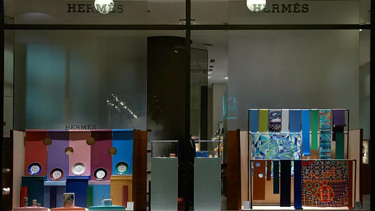 Hermès Artist Window από την Τούλα Πλουμή