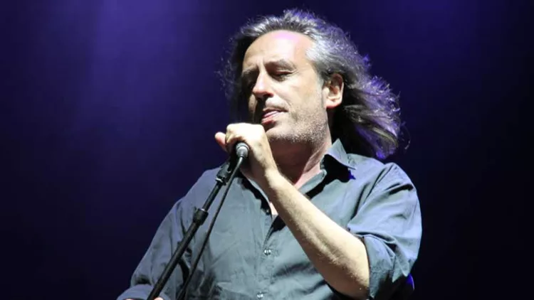 Γιάννης Αγγελάκας: Στο μουσικό μας κέντρο βάρους