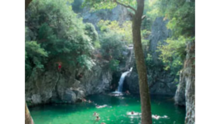 Ταξίδι με αφορμή