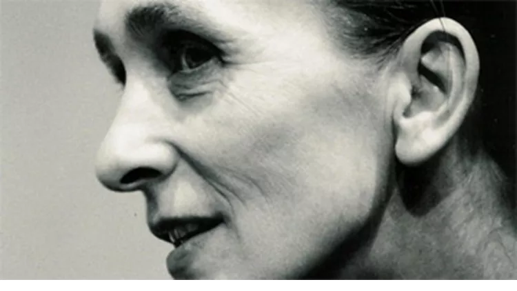 Για την Πίνα Μπάους