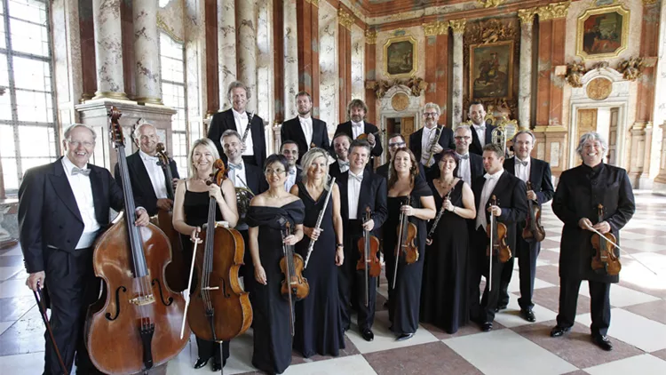 Johann Strauss Ensemble: Βαλς στο Μέγαρο