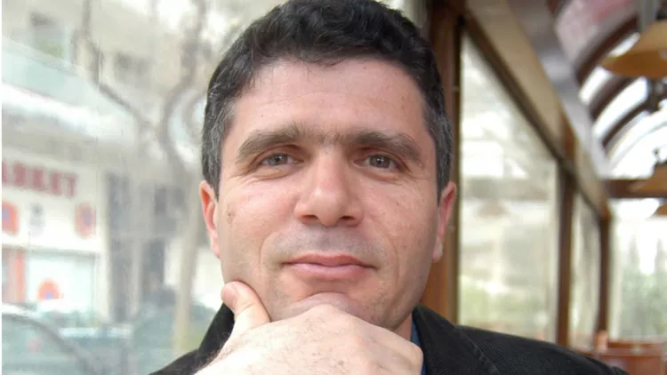 Ο Νίκος Κορνήλιος μιλά για την τολμηρή «Μητριαρχία» του