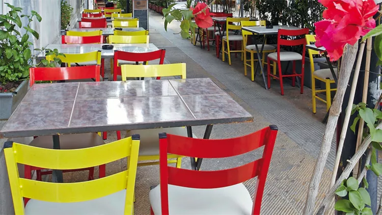 Salero: Εστιατόριο με στιλ ισπανικό