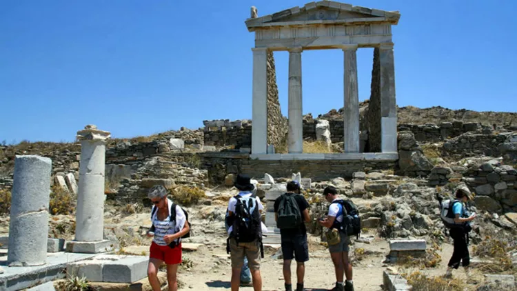 Βγάζοντας τη Δήλο ξανά στο φως