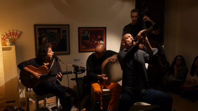 Sofar: συναυλία κάθε μήνα και σε άλλο σπίτι