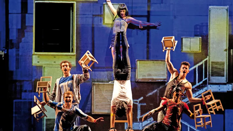 Χιπχοπάρουμε με το Cirque Eloize