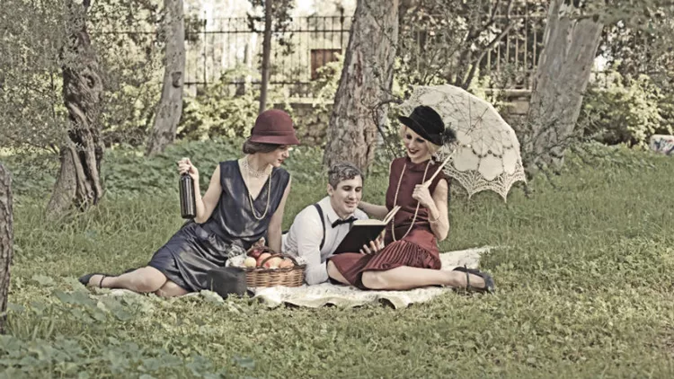 Vintage μουσική επιθεώρηση στο θέατρο Πορεία