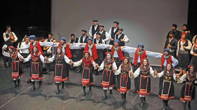 Γιορτή με αποκριάτικο αέρα