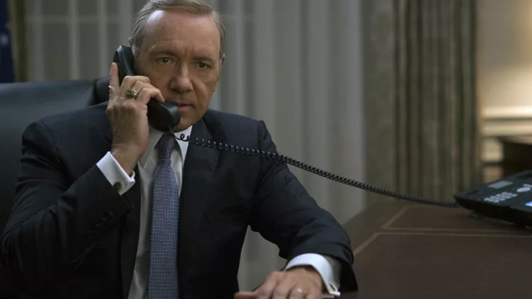 Όλο το «House of Cards» σε ένα κανάλι