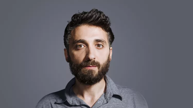 Πρόδρομος Τσινικόρης: «Δεν κάνουμε προπαγάνδα, κάνουμε θέατρο»